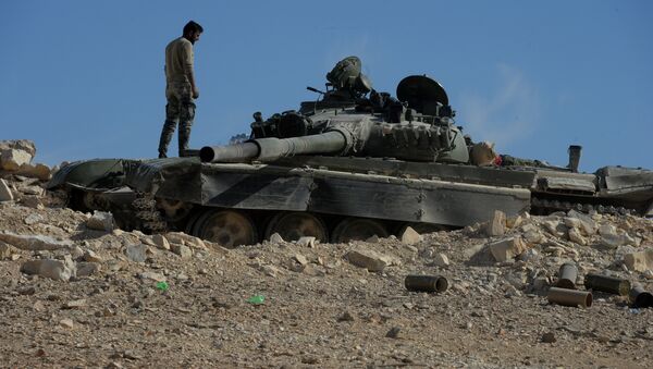 Un tanque del Ejército Árabe Sirio - Sputnik Mundo