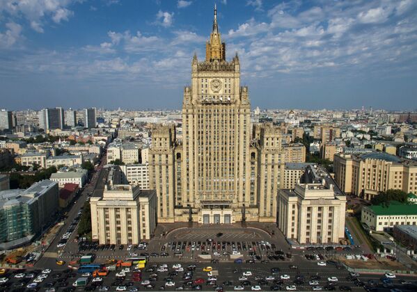 Espectaculares vistas de pájaro de las 'Siete Hermanas' de Moscú - Sputnik Mundo