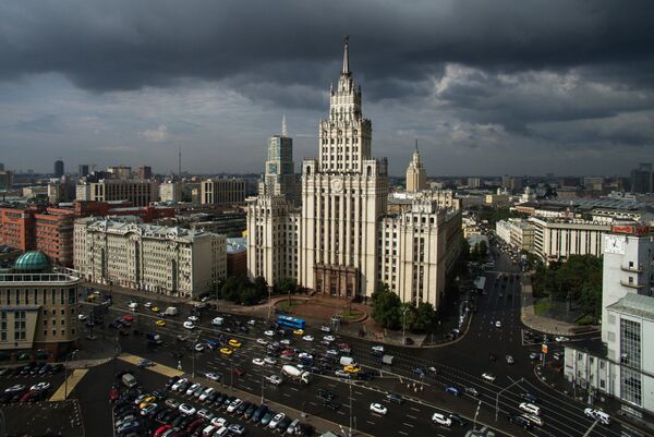 Espectaculares vistas de pájaro de las 'Siete Hermanas' de Moscú - Sputnik Mundo