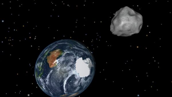This image provided by NASA/JPL-Caltech shows a simulation of asteroid 2012 DA14 approaching from the south as it passes through the Earth-moon system on Friday, Feb. 15, 2013 - Sputnik Mundo