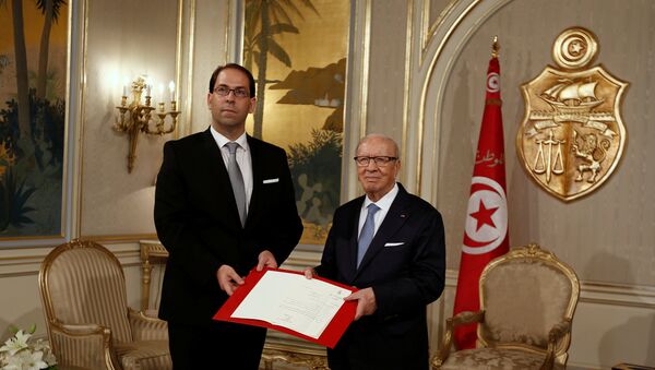 El presidente de Túnez, Beji Caid Essebsi, y primer ministro, Yusef Chahed - Sputnik Mundo