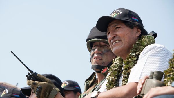 Presidente Morales participa de ejercicios militares en zona tropical de Bolivia - Sputnik Mundo