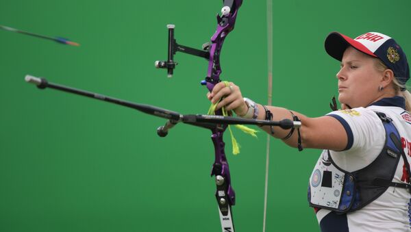 Ksenia Perova de la selección femenina rusa de tiro con arco - Sputnik Mundo