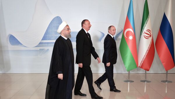Los presidentes Hasán Rohani, Ilham Aliyev y Vladímir Putin (archivo) - Sputnik Mundo