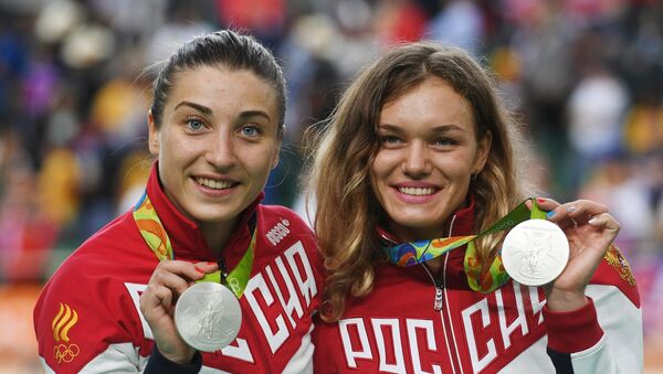 Daria Shmeleva y Anastasiia Voinova, atletas rusas - Sputnik Mundo