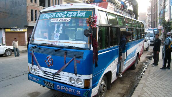 Un autobús en Nepal (archivo) - Sputnik Mundo