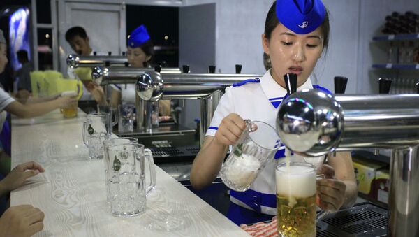 Festival de la cerveza celebrado en Corea del Norte - Sputnik Mundo