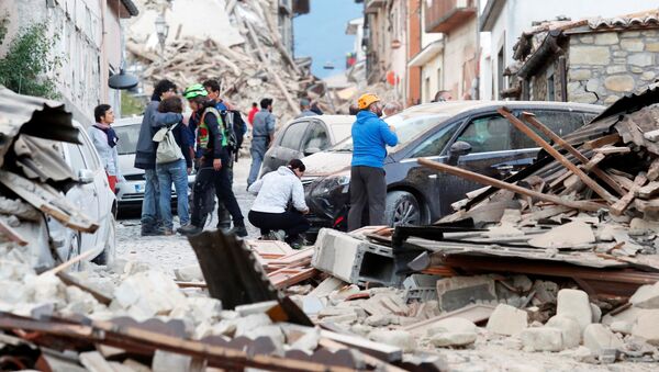 Las consecuencias del terremoto en Italia - Sputnik Mundo