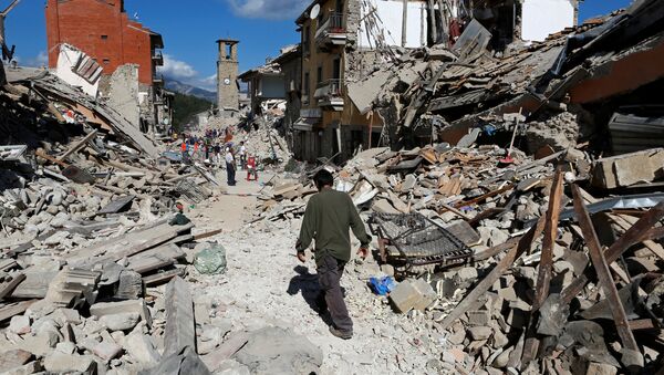 Las consecuencias del terremoto en Italia - Sputnik Mundo