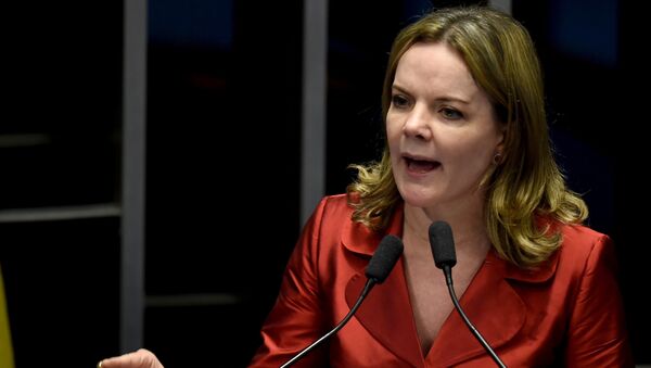 Senator Gleisi Hoffmann attends a debate of a vote on suspending Brasilian President Dilma Rousseff and launching an impeachment trial, in Brasilia on May 11, 2016. - Sputnik Mundo