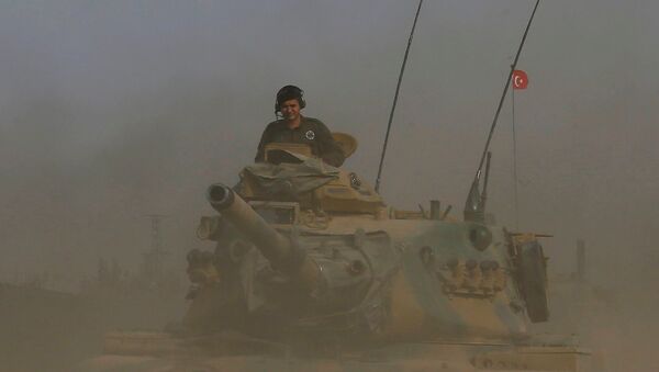 Un tanque turco en la frontera con Siria - Sputnik Mundo