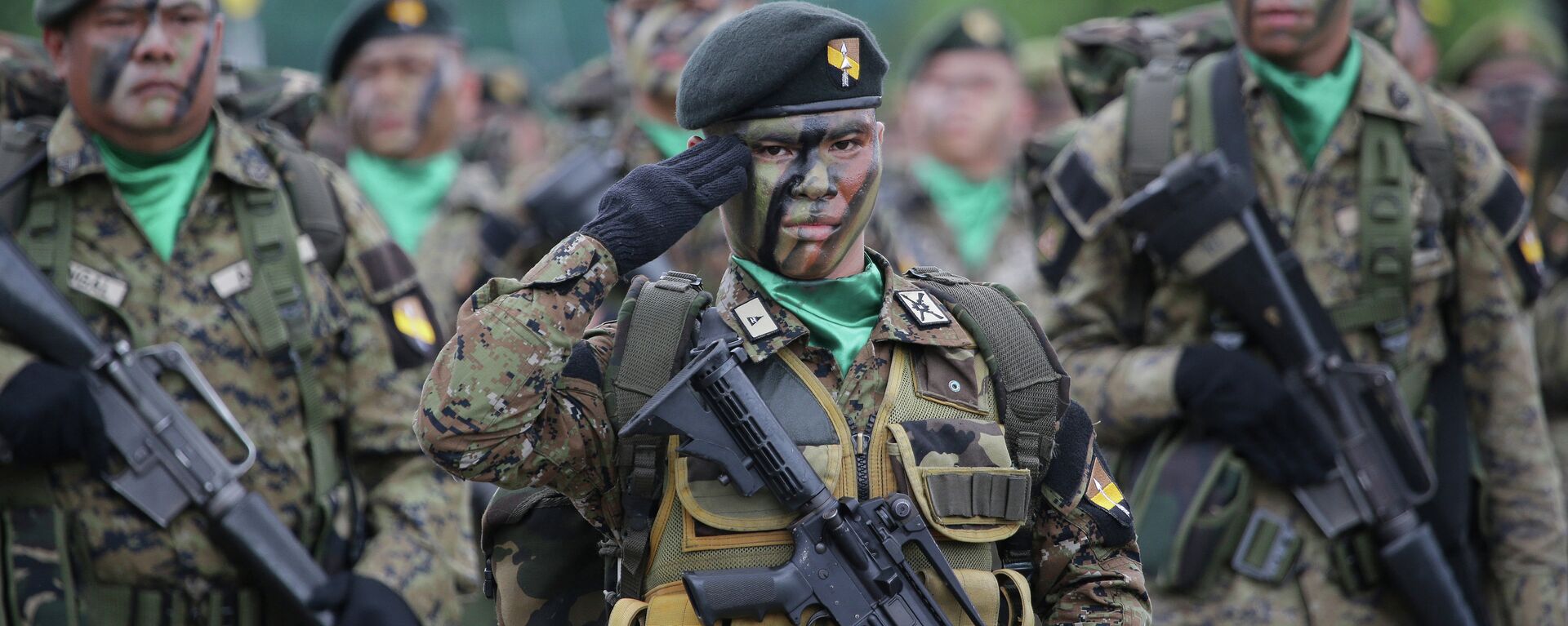 Philippine troopers participate in ceremonies on the 79th anniversary of the Armed Forces of the Philippines (AFP) at Camp Aguinaldo military headquarters in suburban Quezon city, north of Manila, Philippines on Thursday, Dec. 18, 2014 - Sputnik Mundo, 1920, 27.05.2022