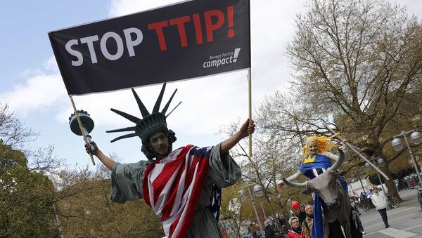 Protesta contra el tratado de libre comercio entre Europa y EEUU, 23 de abril, Hanover, Alemania - Sputnik Mundo