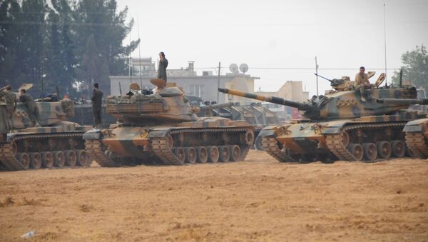 Tanques turcos en Yarabulus, Siria - Sputnik Mundo