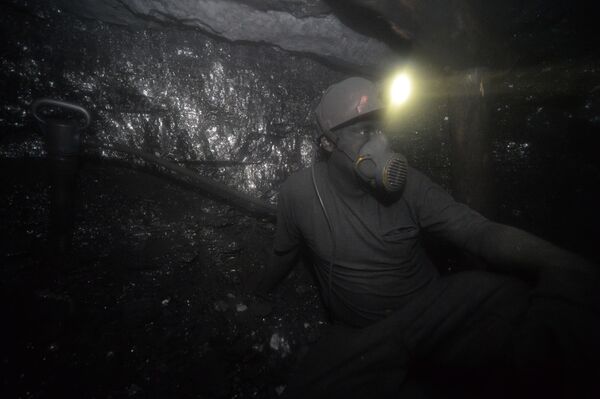 La difícil vida de los mineros de Donbás - Sputnik Mundo