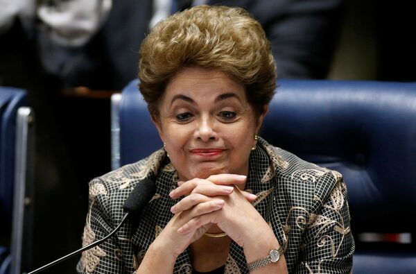El Senado de Brasil aprobó la destitución de la presidenta Dilma Rousseff, cerrando un polémico proceso político que conmocionó al país durante un año. - Sputnik Mundo