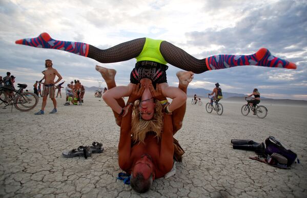 Predicadores en el desierto: el festival de 'autoexpresión radical' Burning Man - Sputnik Mundo
