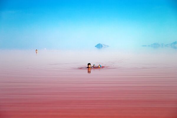 El fantástico lago rosado Urmía de Irán - Sputnik Mundo