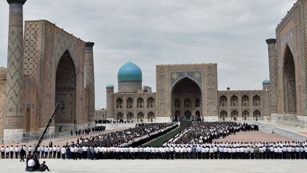 La ceremonía de despedida con el presidente Islám Karímov en Samarcanda, Uzbekistán - Sputnik Mundo