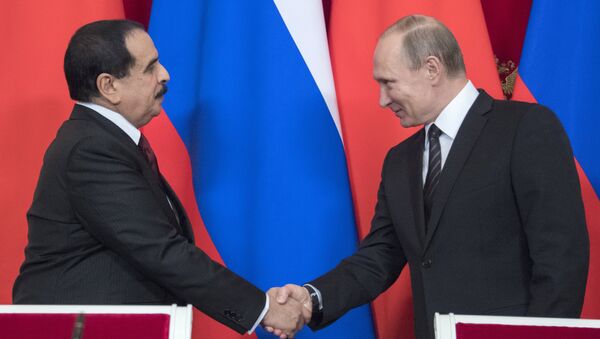 El rey bahreiní, Hamad bin Isa al Khalifa, y el presidente ruso, Vladímir Putin - Sputnik Mundo