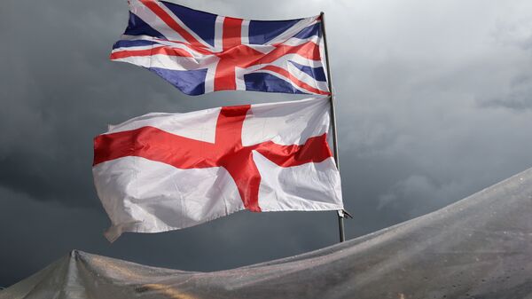 Las banderas del Reino Unido y Irlanda del Norte - Sputnik Mundo