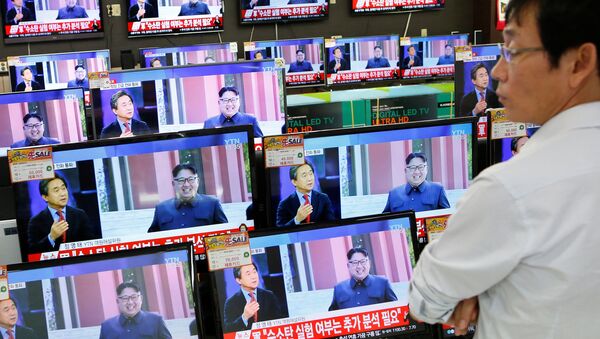 Las noticias en televisión sobre los ensayos nucleares de Corea del Norte - Sputnik Mundo
