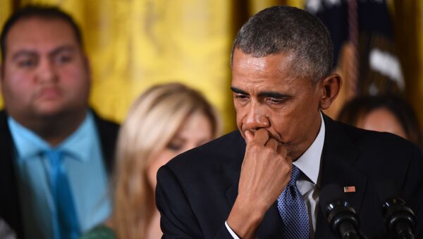 US President Barack Obama becomes emotional - Sputnik Mundo