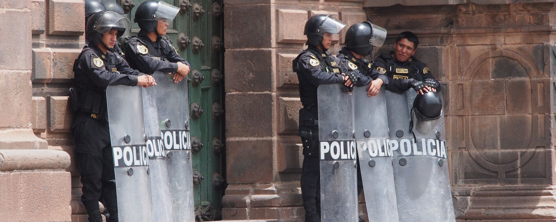Policías peruanos en Cuzco - Sputnik Mundo, 1920, 11.07.2022