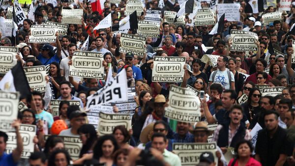 Marcha contra Enrique Peña Nieto, en México - Sputnik Mundo