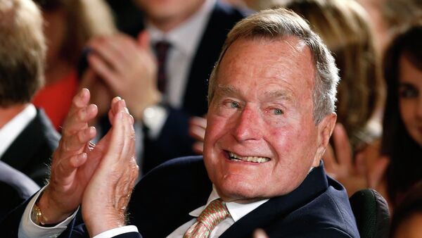 George H. W. Bush, expresidente de EEUU - Sputnik Mundo
