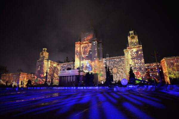 Moscú se prepara para el festival 'Círculo de Luz' - Sputnik Mundo