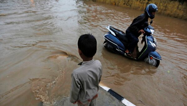Las inundaciones en la India - Sputnik Mundo