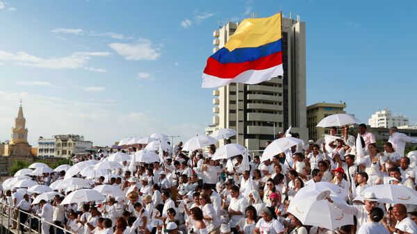 Gente se reúne en Cartagena para la firma de la paz en Colombia - Sputnik Mundo