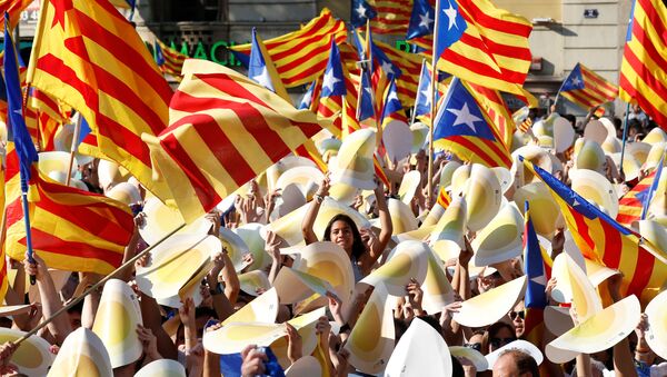 Las banderas catalanas - Sputnik Mundo
