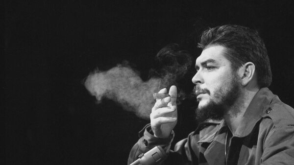 Latin American revolutionary Ernesto Che Guevara is seen in 1964. - Sputnik Mundo
