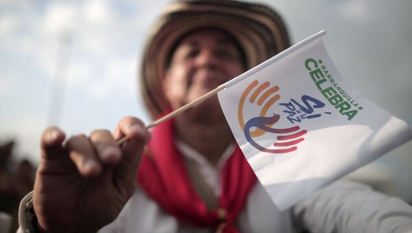 Manifestante del Sí a la Paz, en Colombia - Sputnik Mundo