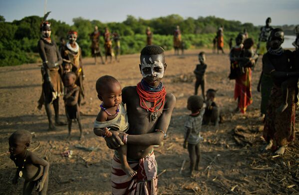 Antiguas tribus de Etiopía, al borde de la desaparición - Sputnik Mundo
