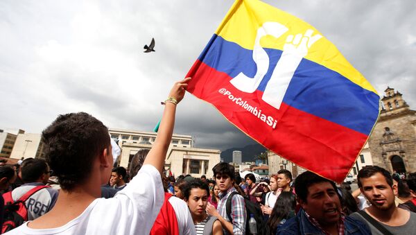 Manifestante del Sí a la Paz, en Colombia (archivo) - Sputnik Mundo