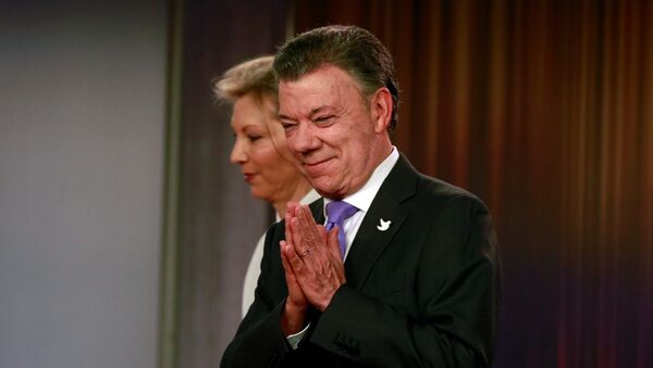 Juan Manuel Santos, presidente de Colombia, con su esposa - Sputnik Mundo