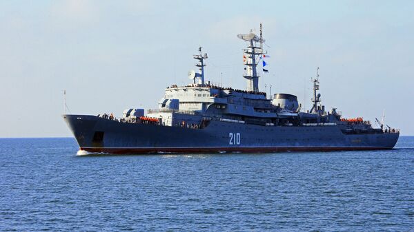 El buque escuela ruso Smolny - Sputnik Mundo