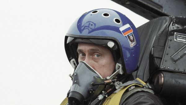 Путин в кабине истребителя СУ-27 - Sputnik Mundo