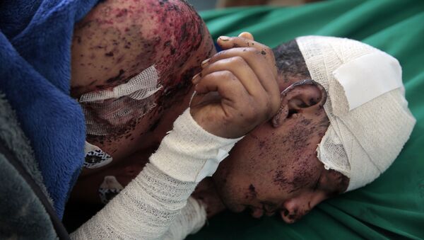 La víctima del ataque en Yemen descansa en el hospital - Sputnik Mundo