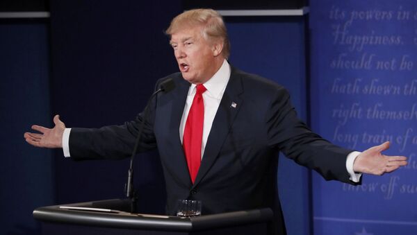 El candidato republicano, Donald Trump, durante los debates presidenciales en EEUU - Sputnik Mundo