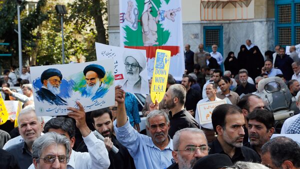 Iraníes en una manifestación contra Arabia en la capital Teherán el 9 de septiembre de 2016. - Sputnik Mundo