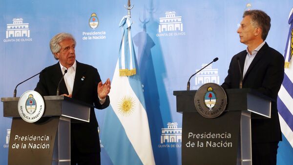 Presidente de Uruguay, Tabaré Vázquez y presidente de Argentina, Mauricio Macri - Sputnik Mundo