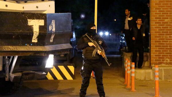 Policía turca detiene a dos coalcaldes de Diyarbakir - Sputnik Mundo
