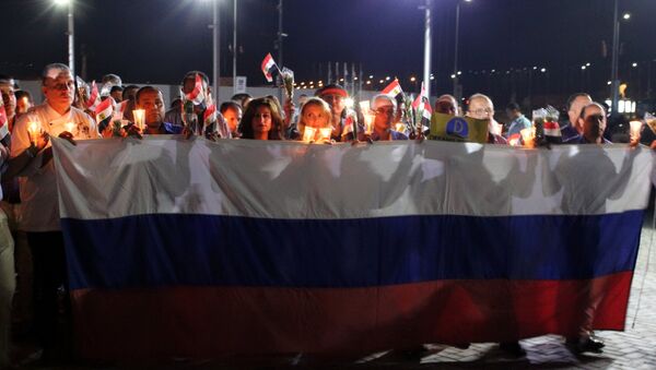 Homenaje a las víctimas del siniestro de A321 ruso en Egipto - Sputnik Mundo