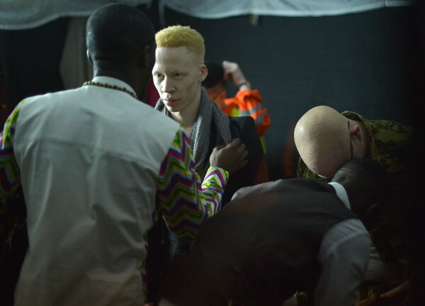 El primer concurso de belleza en la historia de los albinos, en Kenia - Sputnik Mundo