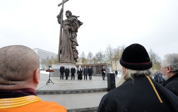 La develación del monumento al príncipe Vladímir  en Moscú - Sputnik Mundo