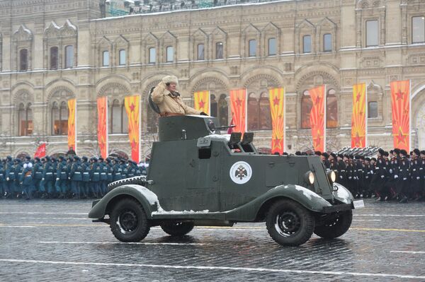 La Plaza Roja, escenario de una marcha militar dedicada al 75 aniversario del desfile de 1941 - Sputnik Mundo